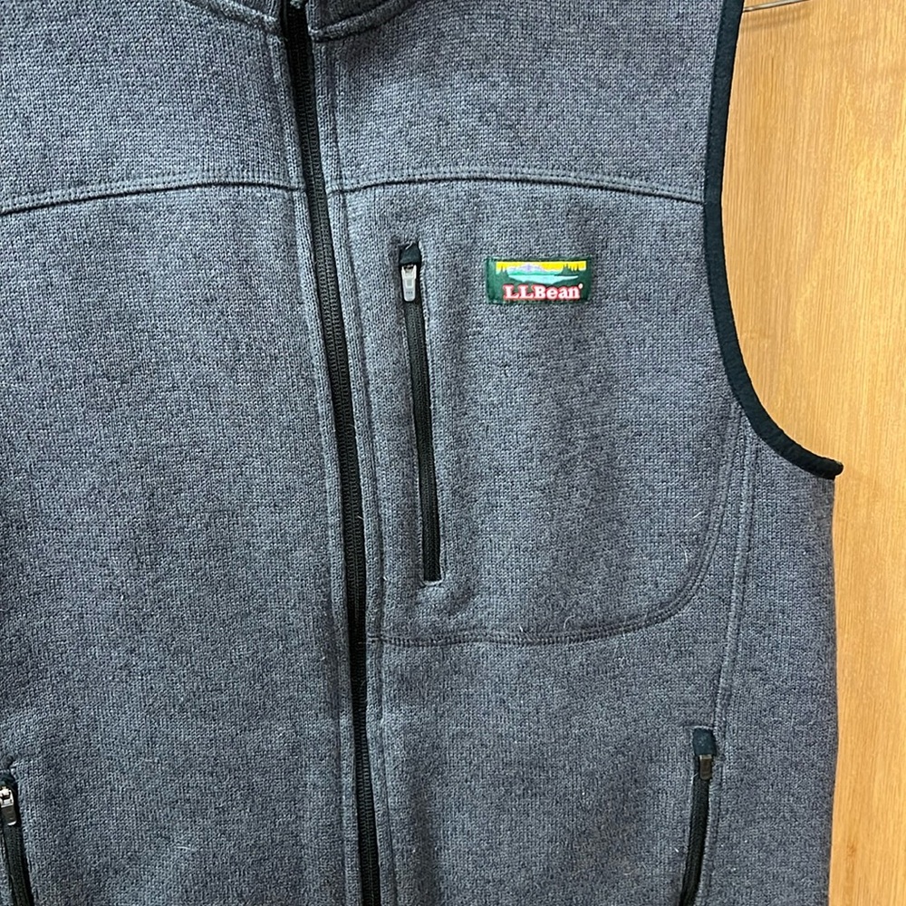 L.L. Bean Slightly Fitted Men's Slate Gray Vest - Picture 2 of 4
